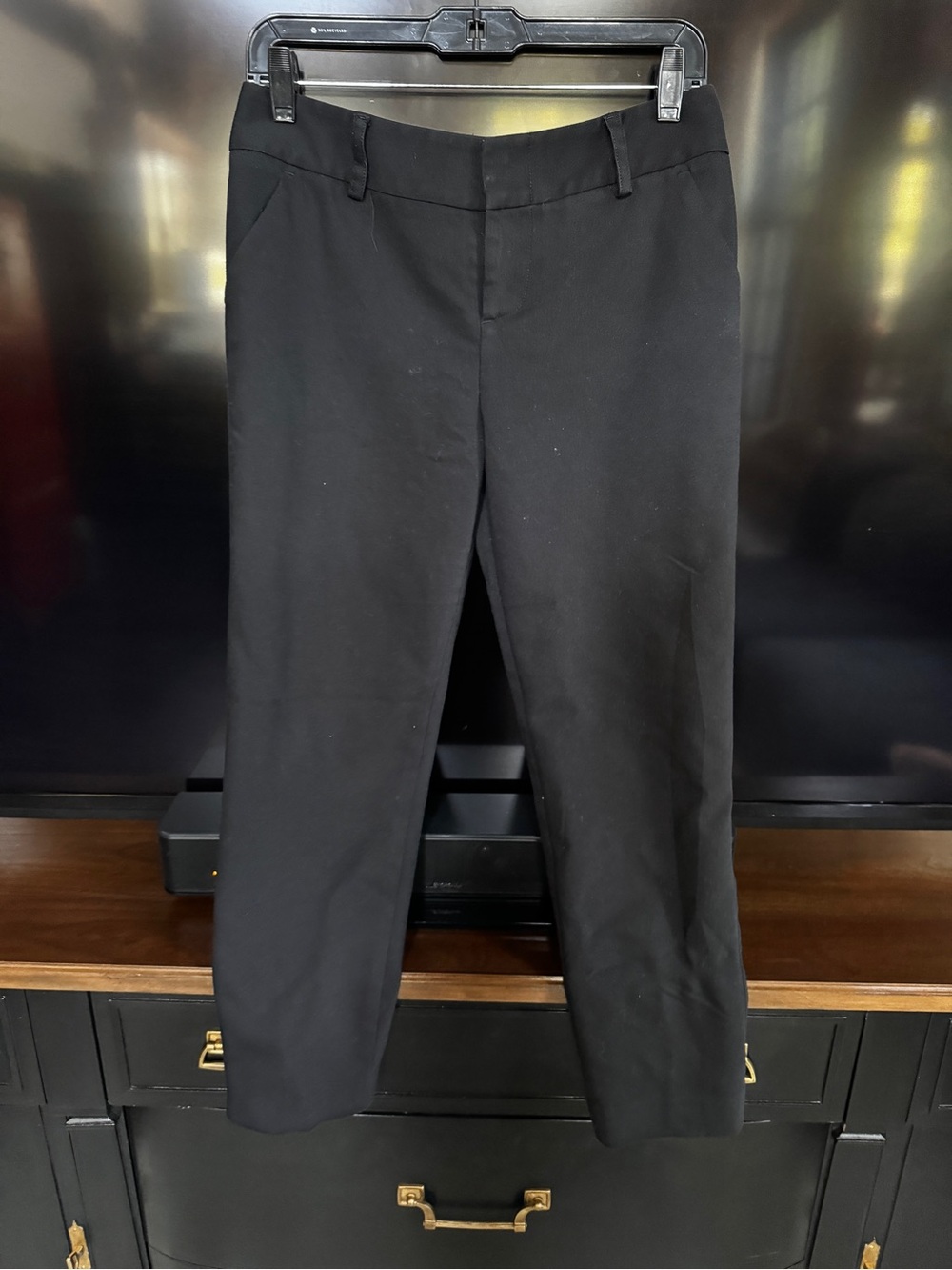 Alice + Olivia Black Cropped Dress Pants